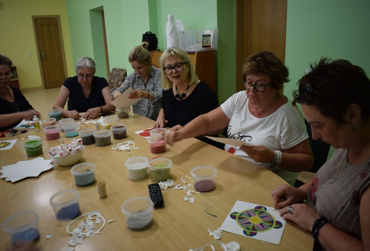 2019 06 26 spalvoto smėlio mandala 