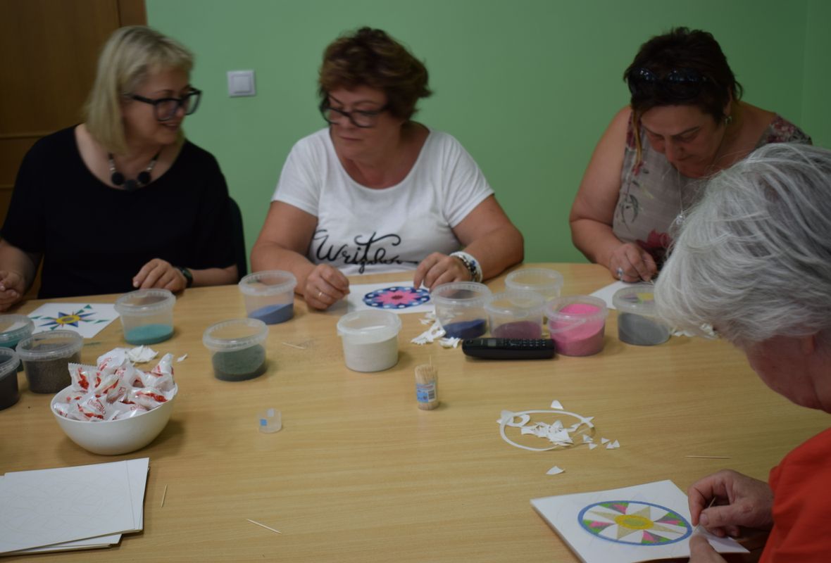 2019 06 26 spalvoto smėlio mandala 