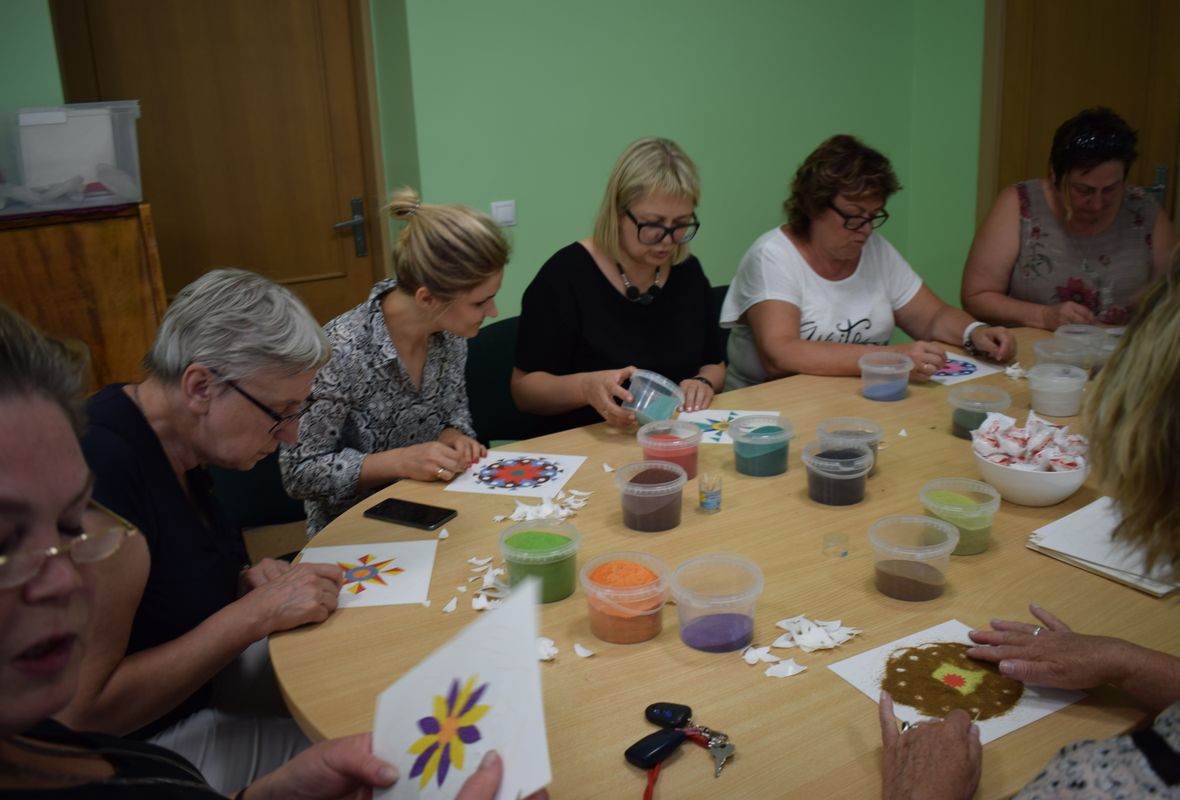 2019 06 26 spalvoto smėlio mandala 