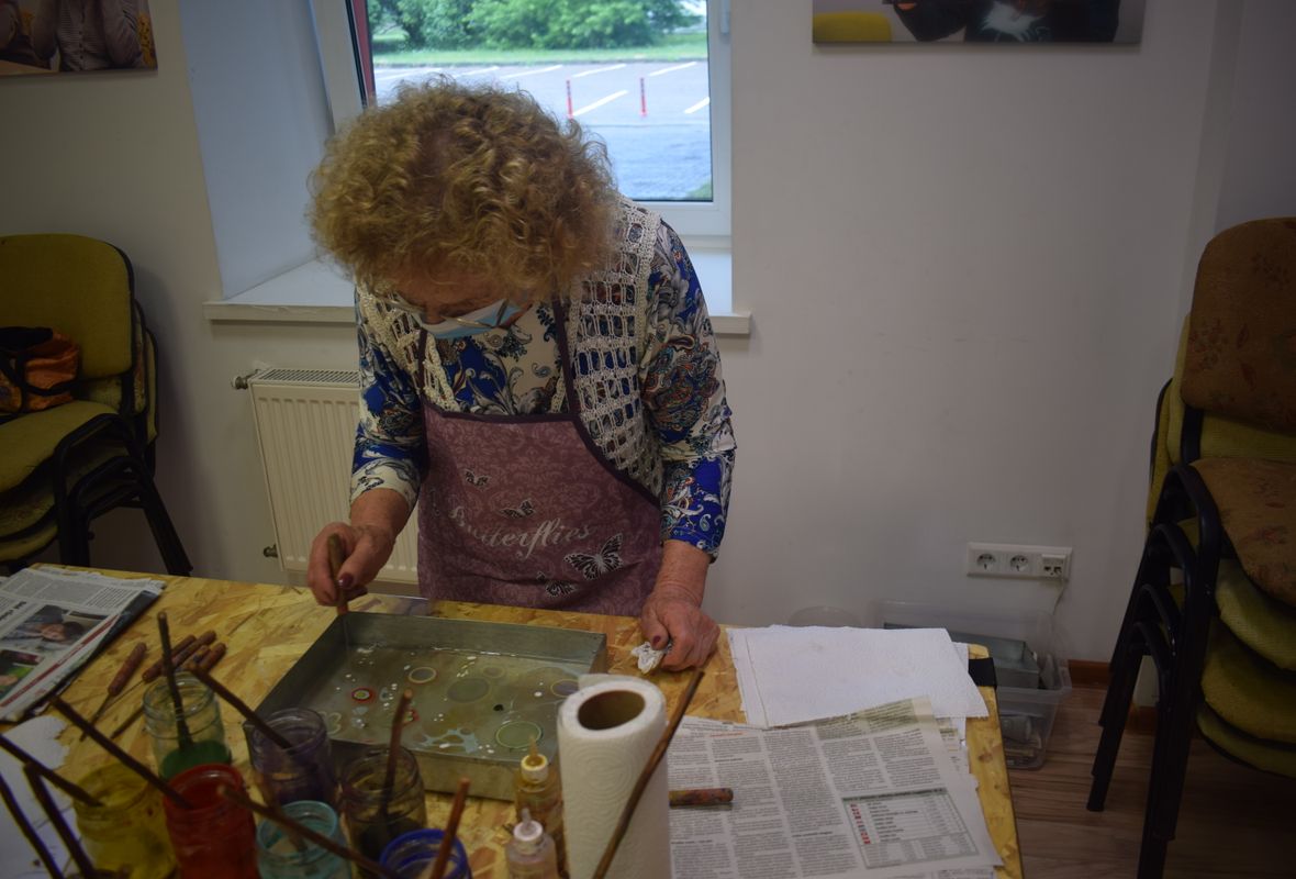 2021 07 06 Ebru tapyba ant vandens 4