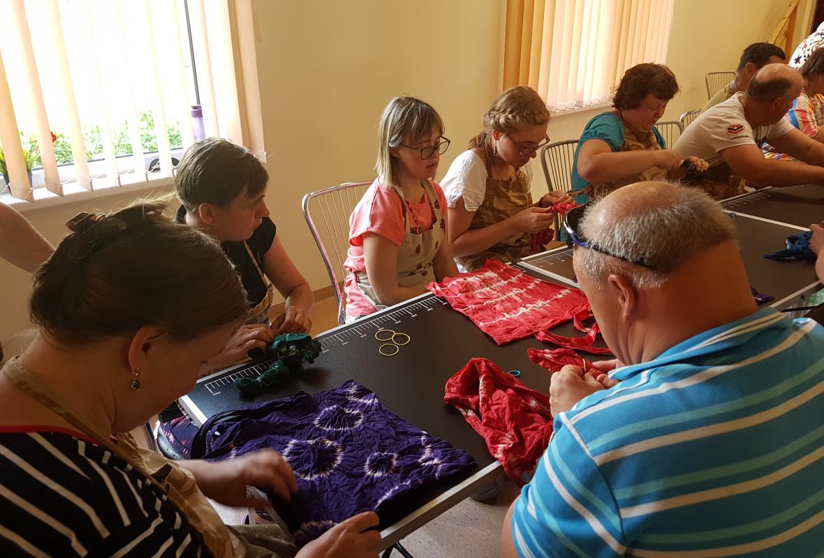 2022 06 28 Batika medvilninio pirkiniu krepselio dekoravimas 5