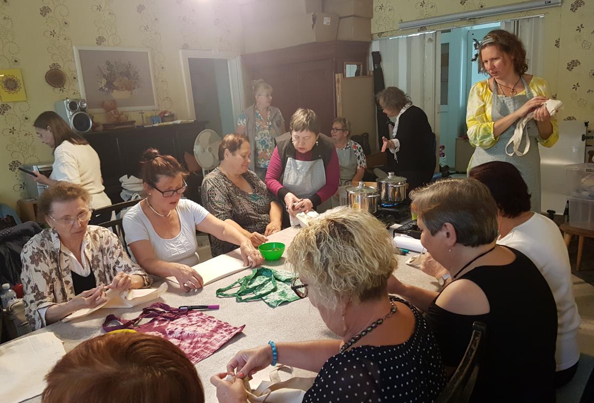 2022 08 02 Batika medvilninio pirkiniu krepselio dekoravimas 01